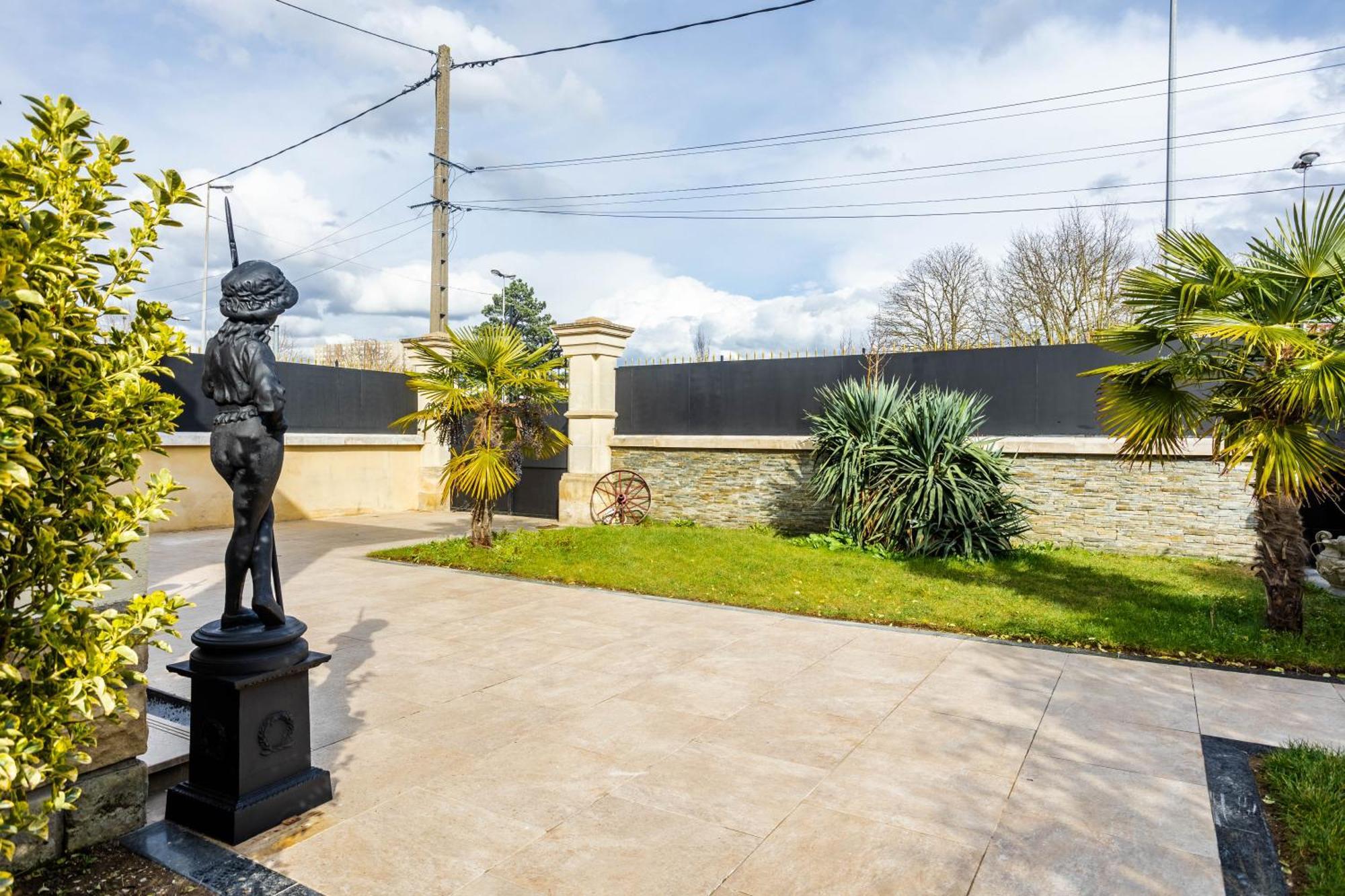Studio Pittoresque Neuilly-sur-Marne Buitenkant foto